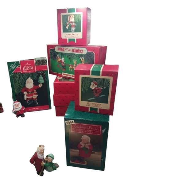 Hallmark keepsake lot of 19 santa clause ornament - Picture 3 of 12